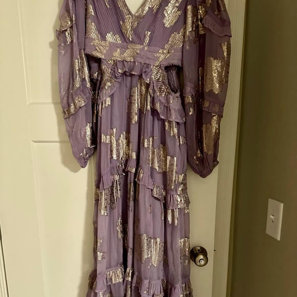 Embroidered metallic cut out dress - Picture 5 of 7